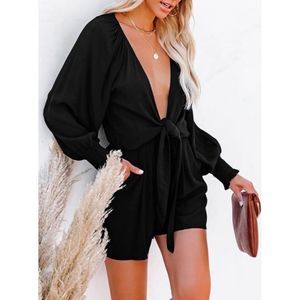 Women’s Alva Q black romper size L long sleeve 5681 Plunge Neck Cutout Adjusts
